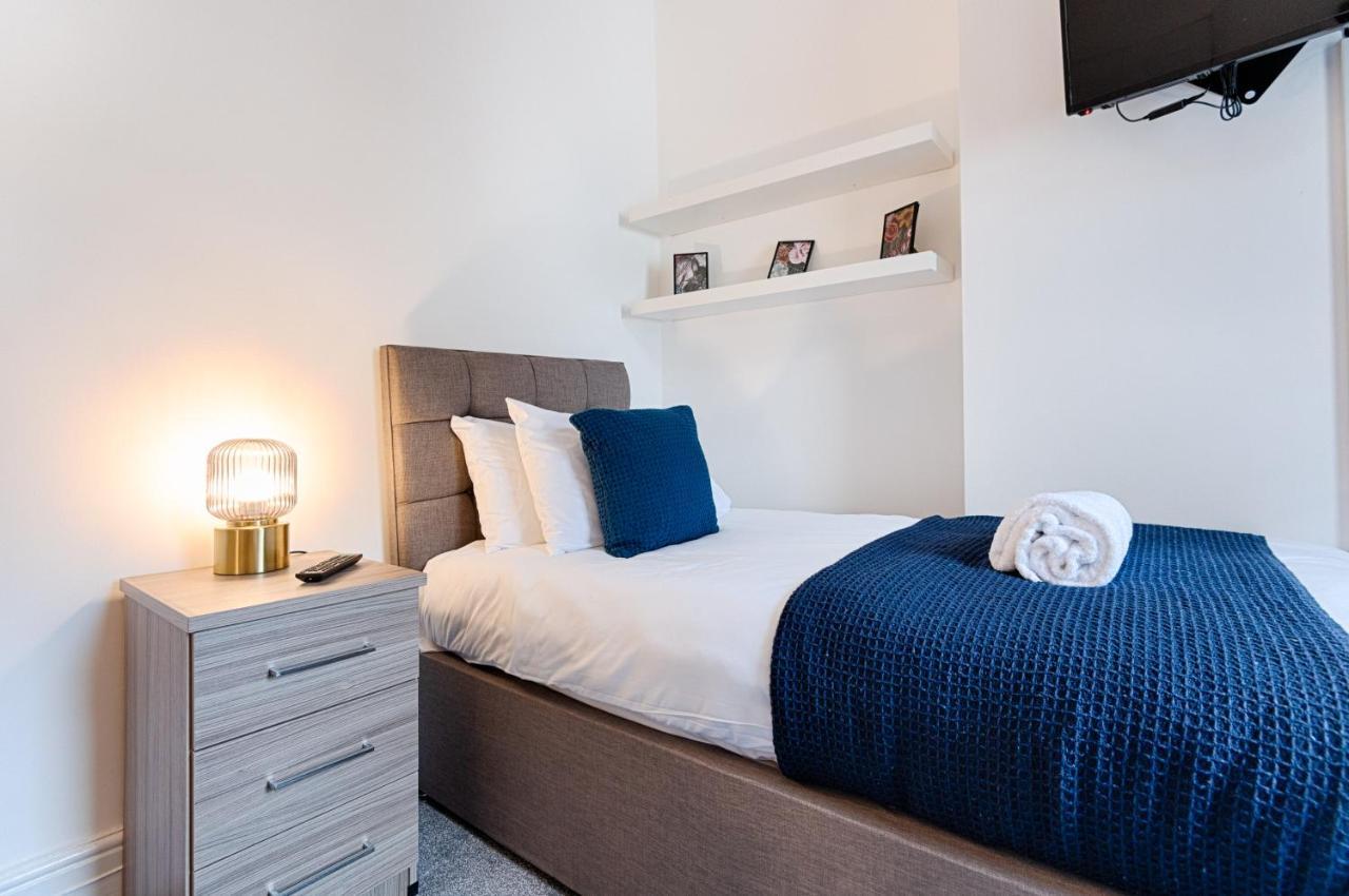 Make This Your Base! Tv In Every Bedroom! Мертир-Тидвилл Экстерьер фото