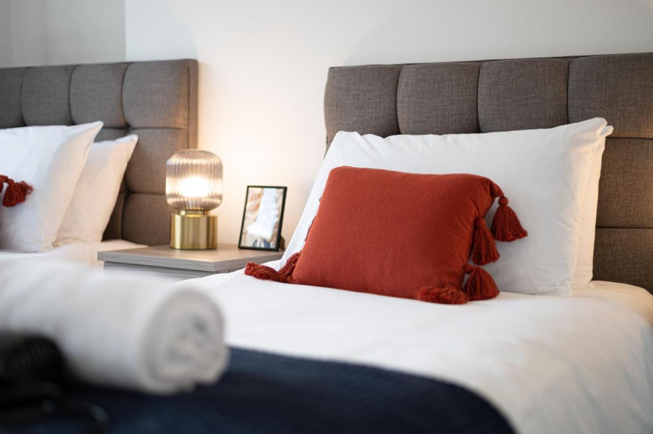 Make This Your Base! Tv In Every Bedroom! Мертир-Тидвилл Экстерьер фото